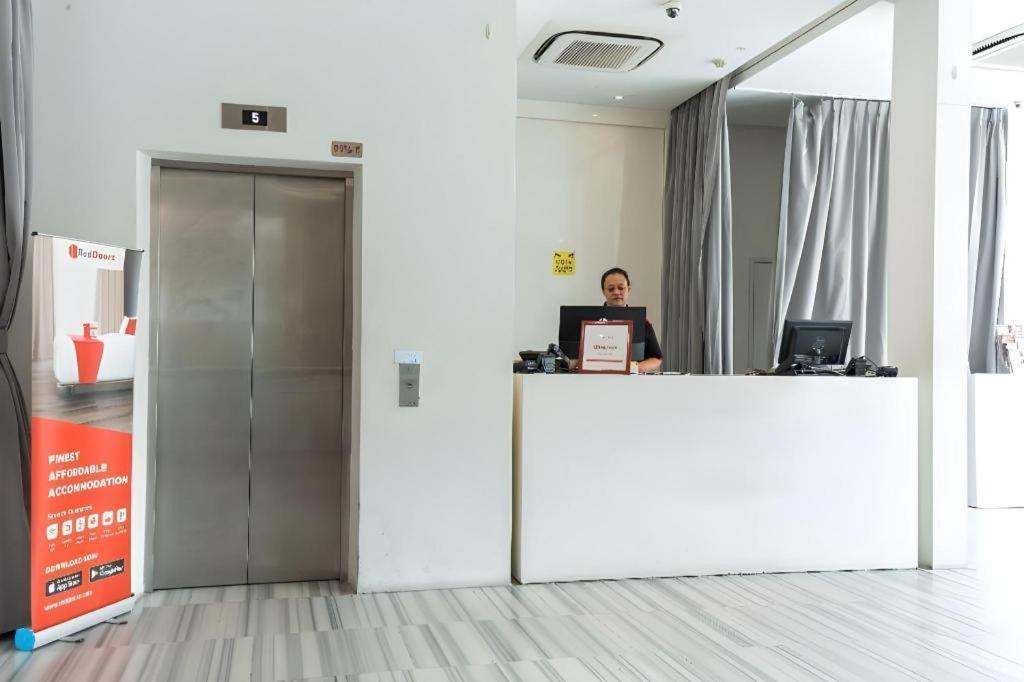 Reddoorz Hotel Plus @ Little India Singapore Esterno foto
